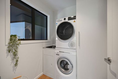 Photo of property in 65 Oregon Drive, Kelvin Heights, Queenstown, 9300