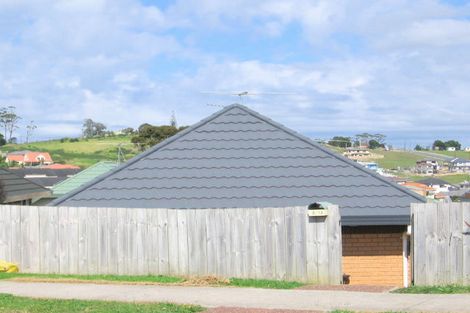 Photo of property in 920/12 Northcross Drive, Oteha, Auckland, 0632