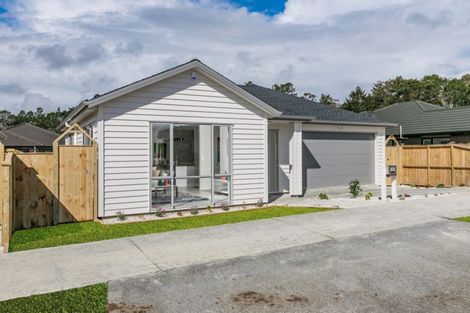 Photo of property in 42 Schoolside Road, Kumeu, 0810