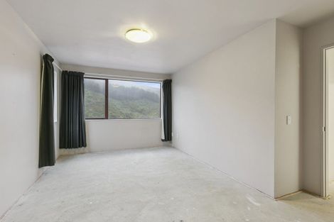 Photo of property in 14b Domanski Crescent, Owhiro Bay, Wellington, 6023