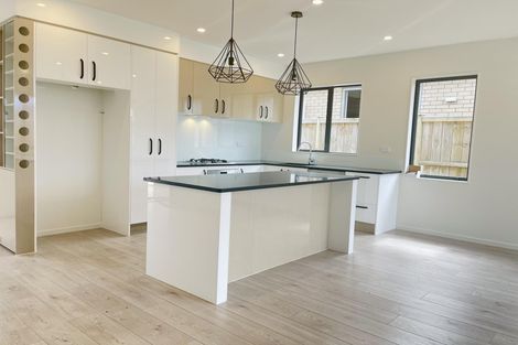 Photo of property in 18 Parton Road, Pukekohe, 2120