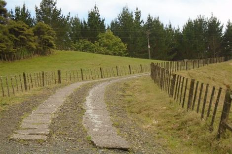 Photo of property in 43a Pinetone Road, Kumeu, 0892