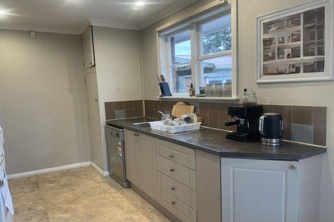 Photo of property in 52 Dyer Street, Epuni, Lower Hutt, 5011