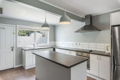 Photo of property in 116 Seaview Road, Paraparaumu Beach, Paraparaumu, 5032