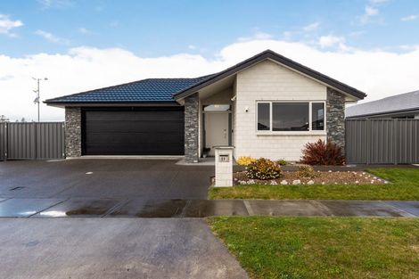 Photo of property in 17 Hurunui Drive, Te Awa, Napier, 4110