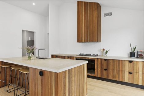 Photo of property in 12 Cleland Close, Wanaka, 9382