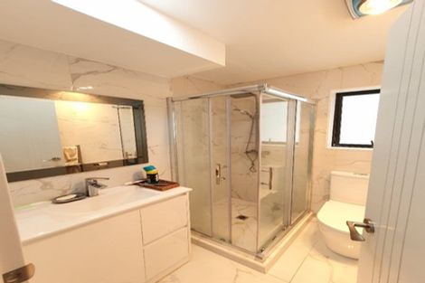 Photo of property in 425d Great South Road, Opaheke, 2113