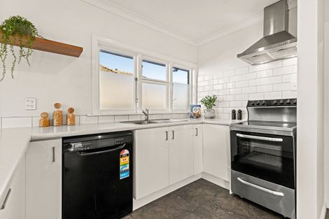 Photo of property in 404 Bower Avenue, Parklands, Christchurch, 8083