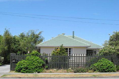 Photo of property in 5 Bentley Street, Russley, Christchurch, 8042