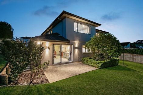 Photo of property in 12 Chard Place, Flat Bush, Auckland, 2016