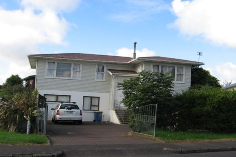 Photo of property in 21 Montmere Avenue, Te Atatu Peninsula, Auckland, 0610
