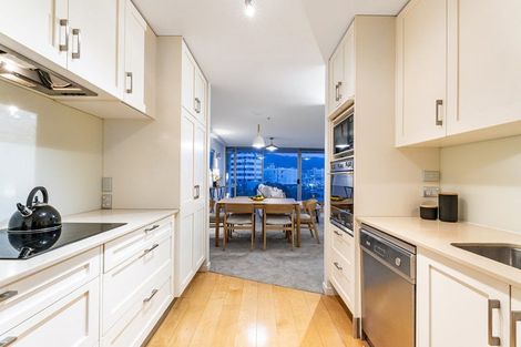 Photo of property in Aqua, 6/74 Oriental Parade, Oriental Bay, Wellington, 6011