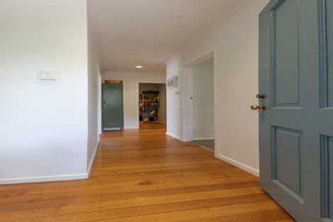 Photo of property in 25 Taipari Road, Te Atatu Peninsula, Auckland, 0610