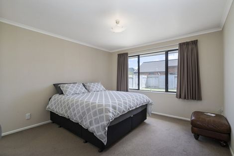 Photo of property in 33 Geneva Terrace, Kelvin Grove, Palmerston North, 4414