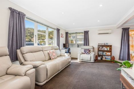 Photo of property in 3 Manurewa Grove, Wainuiomata, Lower Hutt, 5014