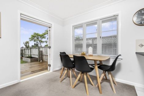 Photo of property in 16 Jennifer Place, Papatoetoe, Auckland, 2025