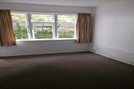 Photo of property in 32 Arapiko Street, Johnsonville, Wellington, 6037