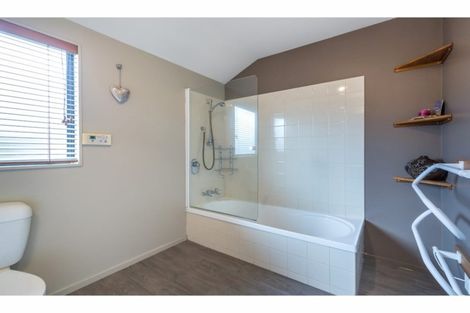 Photo of property in 16 Camleigh Close, Kaiapoi, 7630