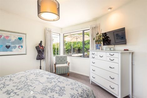 Photo of property in 2/25 Gamblins Road, Saint Martins, Christchurch, 8022