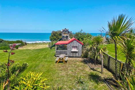 Photo of property in 31 Longbeach Drive, Castlecliff, Whanganui, 4501