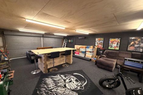 Photo of property in 25 Mokau Place, Terrace End, Palmerston North, 4410