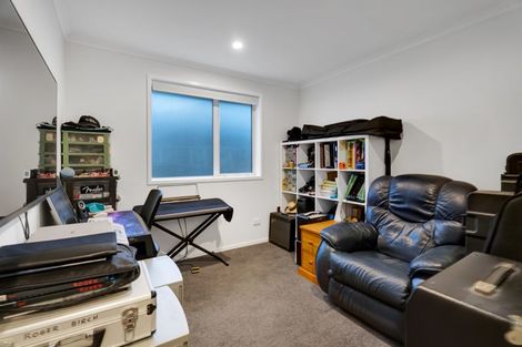Photo of property in 95 Princess Street, Waitara, 4320