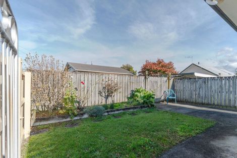 Photo of property in 2 Garrison Street, Carterton, 5713