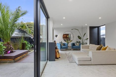 Photo of property in 12 Edgeware Road, St Albans, Christchurch, 8014