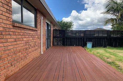 Photo of property in 30 Magnolia Drive, Waiuku, 2123