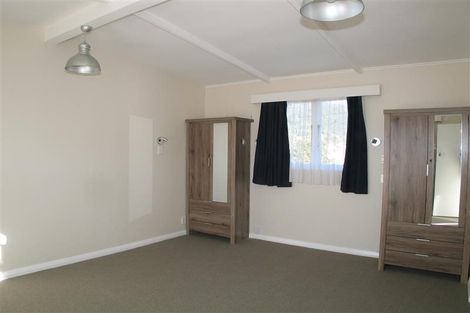 Photo of property in 8/93 Waikawa Road, Picton, 7220