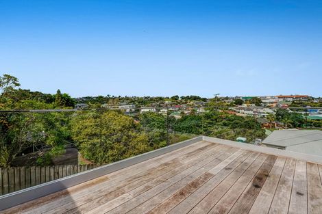Photo of property in 21 Matai Road, Stanmore Bay, Whangaparaoa, 0932