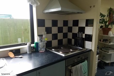 Photo of property in 4 Loasby Crescent, Newlands, Wellington, 6037