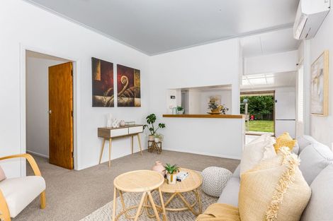 Photo of property in 27 Paremata Crescent, Paremata, Porirua, 5024