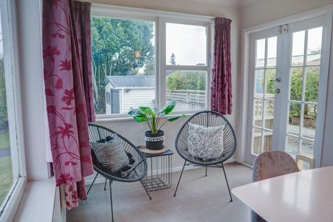 Photo of property in 1 Cedar Place, Hillcrest, Hamilton, 3216