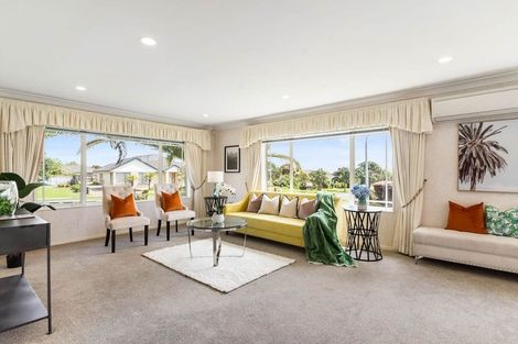 Photo of property in 93 Westerham Drive, Dannemora, Auckland, 2016