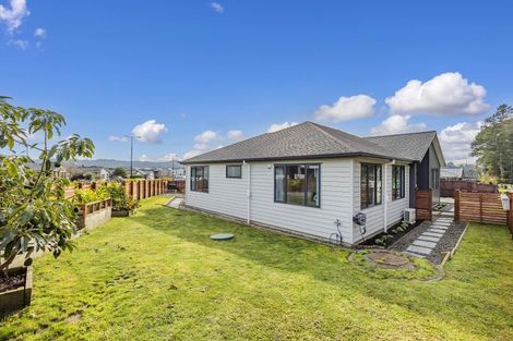 Photo of property in 83 Nobilo Road, Kumeu, 0810