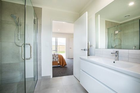 Photo of property in 28 Kohekohe Drive, Owhata, Rotorua, 3010