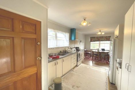 Photo of property in 32 Preston Avenue, Henderson, Auckland, 0610