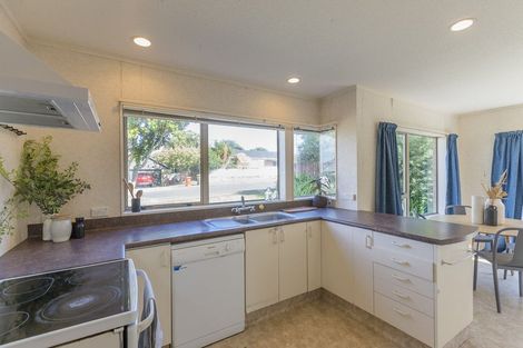 Photo of property in 3 Beachwater Grove, Paraparaumu Beach, Paraparaumu, 5032