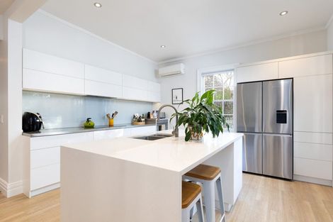 Photo of property in 1 Synagogue Lane, Nelson, 7010