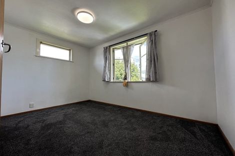 Photo of property in 5 Sherwood Avenue, Te Atatu South, Auckland, 0610