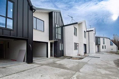 Photo of property in 3/133 Blighs Road, Strowan, Christchurch, 8052