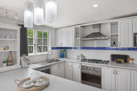 Photo of property in 1/27 Peach Road, Glenfield, Auckland, 0629