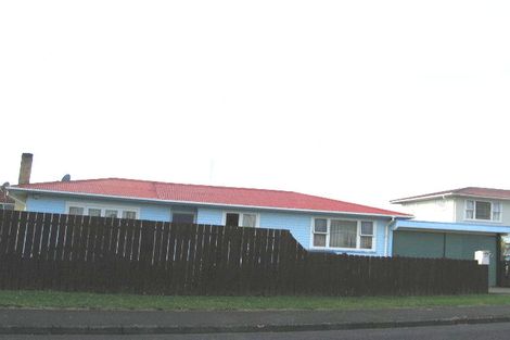 Photo of property in 23 Montmere Avenue, Te Atatu Peninsula, Auckland, 0610
