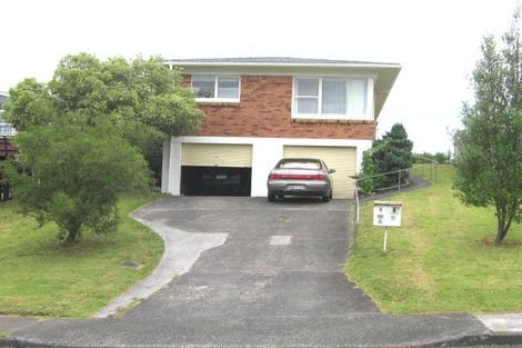 Photo of property in 2/10 Ramillies Place, Glenfield, Auckland, 0629