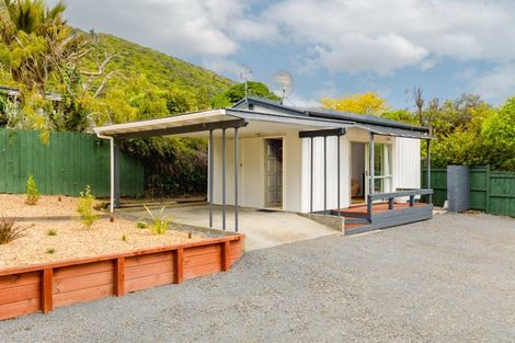 Photo of property in 5 Kotare Street, Waikanae, 5036