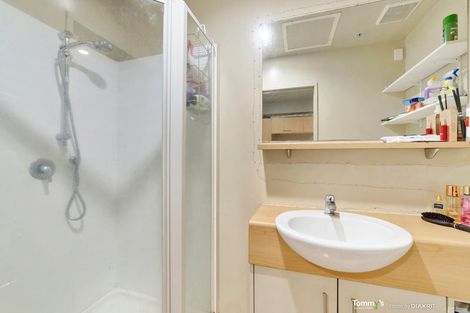 Photo of property in Atrium Apartments, 2i/154 The Terrace, Wellington Central, Wellington, 6011
