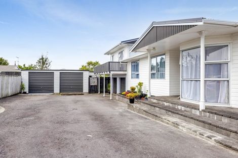 Photo of property in 14 Kowhai Street, Strandon, New Plymouth, 4312