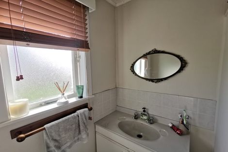 Photo of property in 33 Chippendale Crescent, Birkdale, Auckland, 0626