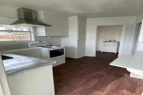 Photo of property in 10 Churchill Avenue, Manurewa, Auckland, 2102